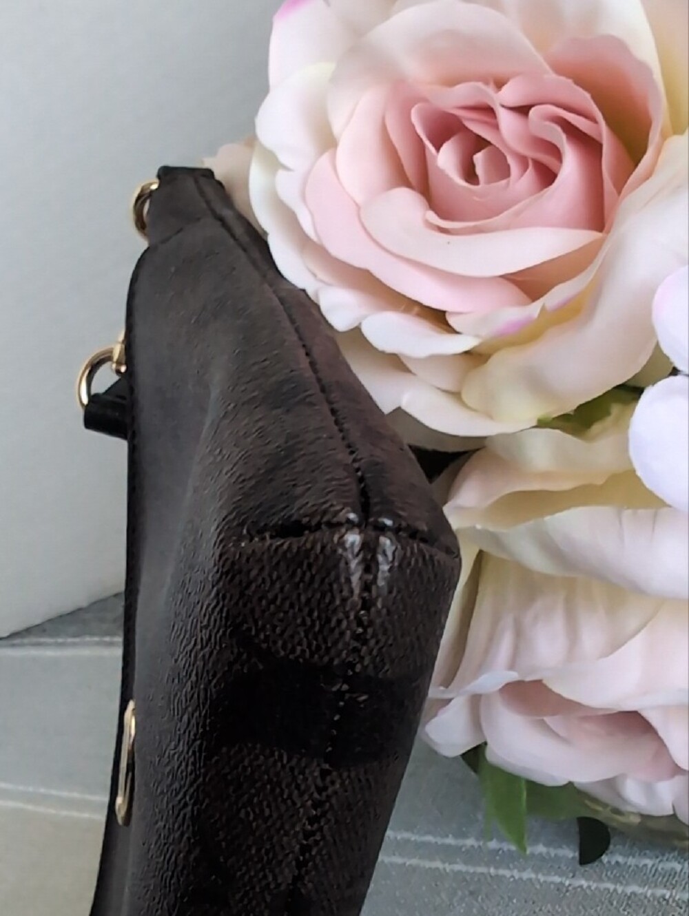 Coach Brown Signature Leather Wristlet w/ Black Leather Pouch - Picture 7 of 10